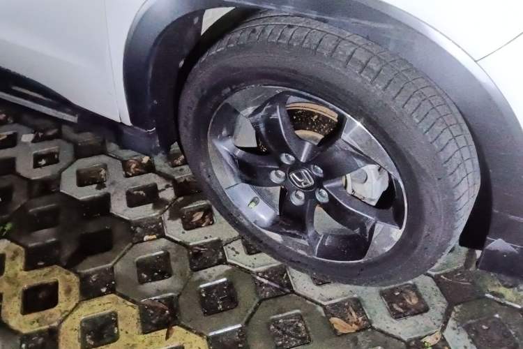 Used Honda Vezel 2015 1.8L CVT 2WD Luxury Model