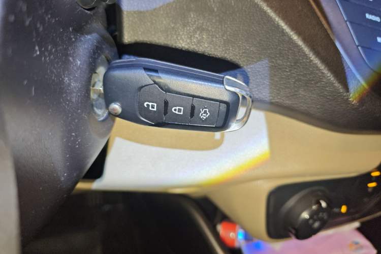 Used Ford Escort 2015 1.5L Manual Comfort Model
