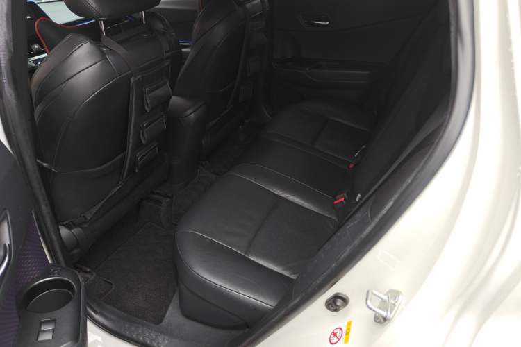 Used Toyota IZOA 2018 2.0L Yichi Version China VI Standard Left Rear Seat