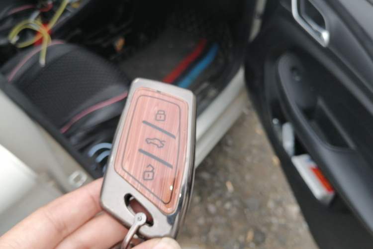 Used Roewe i5 2020 1.5L Manual 4G Connect Luxury Edition
