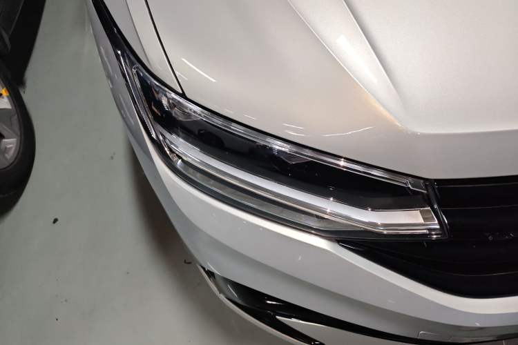 Used Volkswagen Tiguan L 2023 330TSI Automatic Two-Wheel Drive R-Line Enjoyment Edition
