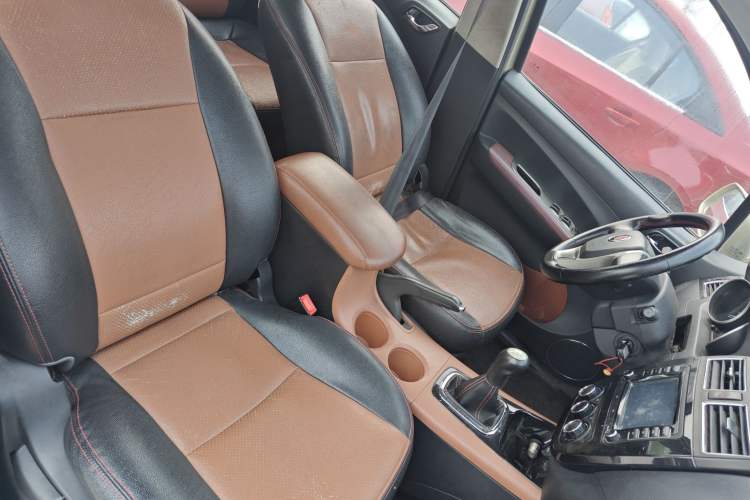 Used FORTHING Joyear X5 2015 1.6L Manual Luxury Model Right Front Seat