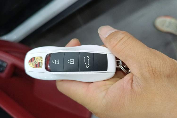 Used Porsche Macan 2021 Macan 2.0T Vehicle Key