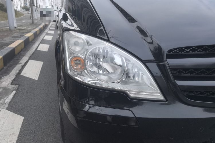 Used Mercedes-Benz Vito 2011 2.5L 7-seater executive version