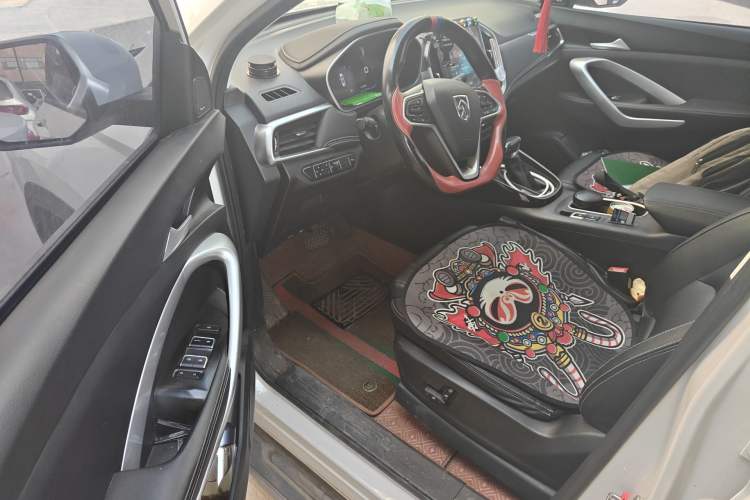 Used Baojun 530 2020 1.5T CVT Prestige Connected Version 7 Seats