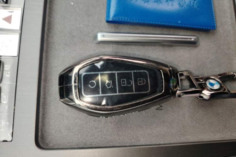 Used Denza N8 2023 Four-Wheel Drive Ultra-Hybrid Flagship Six-Seater Version