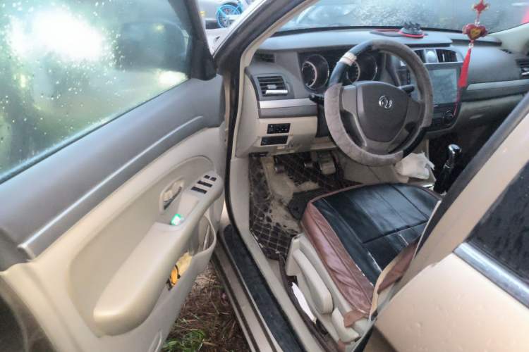 Used Dongfeng Aeolus A60 2014 1.6L Manual Luxury Model