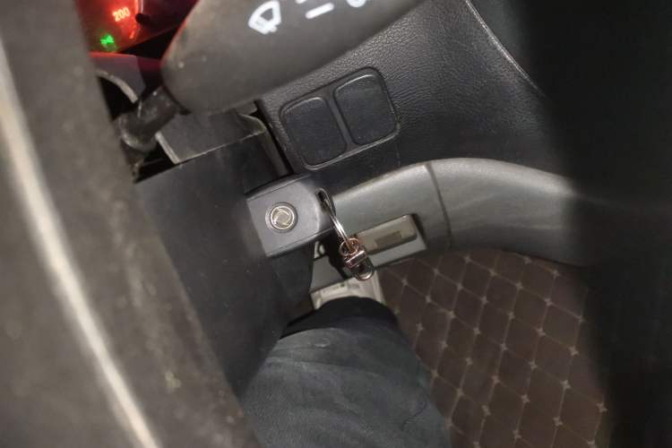 Used FORTHING Lingzhi 2012 Commercial Version 1.6L Special Offer Model
