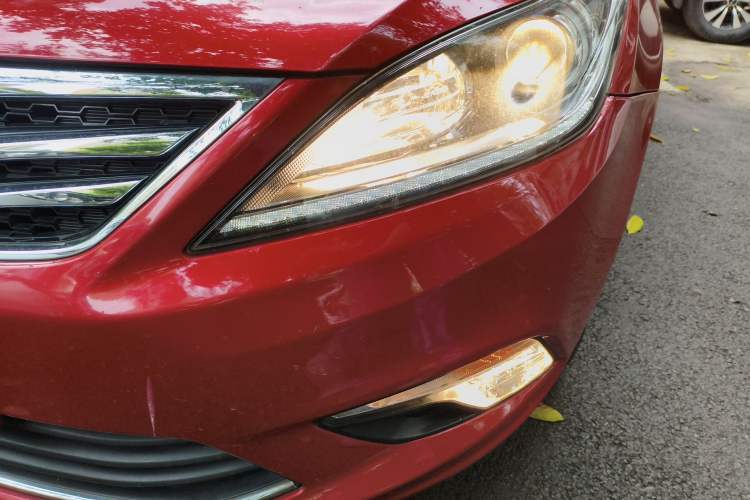 Used CHANGAN Eado 2016 1.6L GDI Manual JingShang Model Left Front Headlight