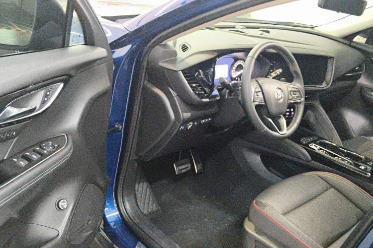 Used Buick Envision 2022 Encore S GS Two-Wheel Drive Smart & Sporty Model Driver Seat