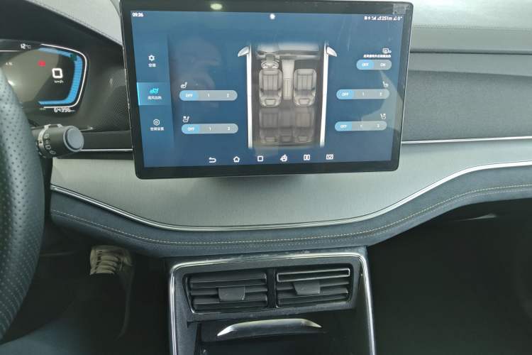 Used BYD Tang New Energy 2021 DM-i 112KM Prestige Model Audio And AC Panel