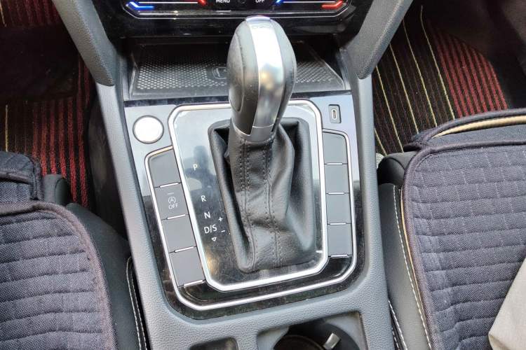 Used Volkswagen Magotan 2020 330TSI DSG Luxury Edition Gear Lever