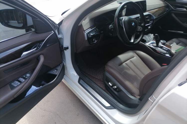 Used BMW 5 Series 2020 525Li M Sport Package