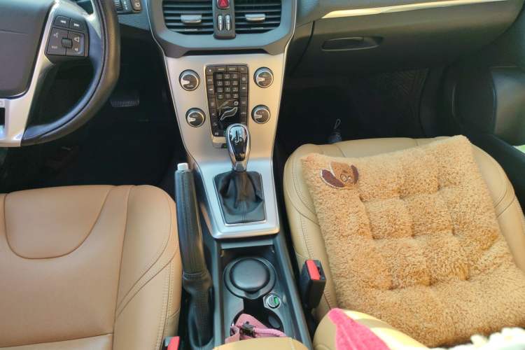 Used Volvo V40 2017 T3 Zhiya Edition Gear Lever