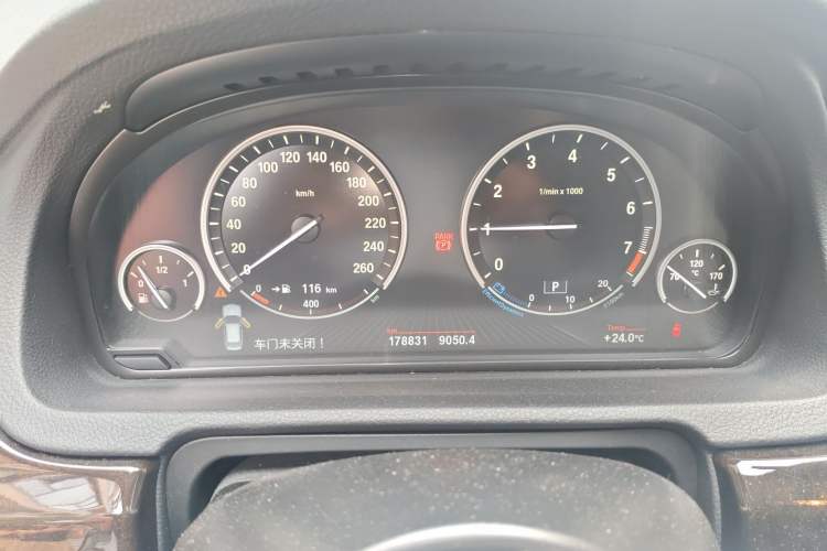 Used BMW 5 Series GT 2014 528i Leading Model