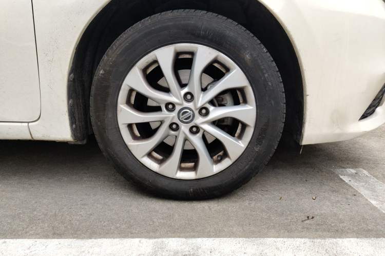 Used Nissan Sylphy 2018 1.6XV CVT Deluxe Edition Right Front Wheel Hub