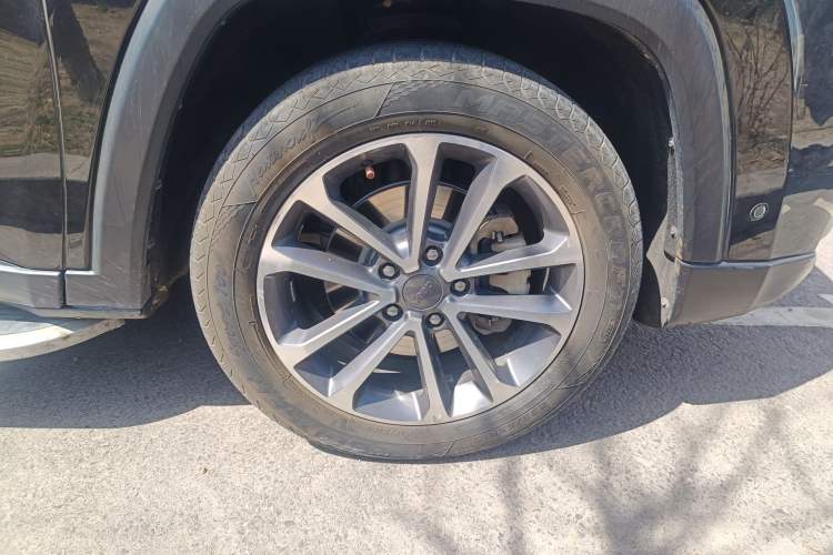 Used Jeep Grand Commander 2018 2.0T Four-Wheel Drive Enjoyment Version China V Right Front Wheel Hub