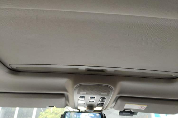 Used Haval H2 2014 1.5T Manual Two-Wheel Drive Elite Edition Headliner