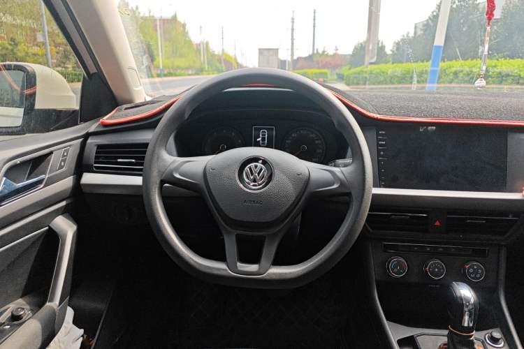 Used Volkswagen Lavida 2019 1.5L Automatic Fashion Edition China VI Steering Wheel