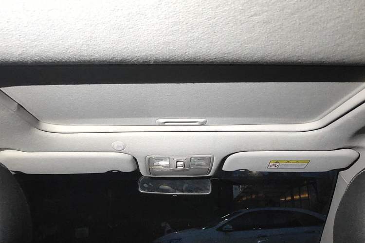 Used Kia kx1 Stonic 2021 1.4L CVT Sunroof Model