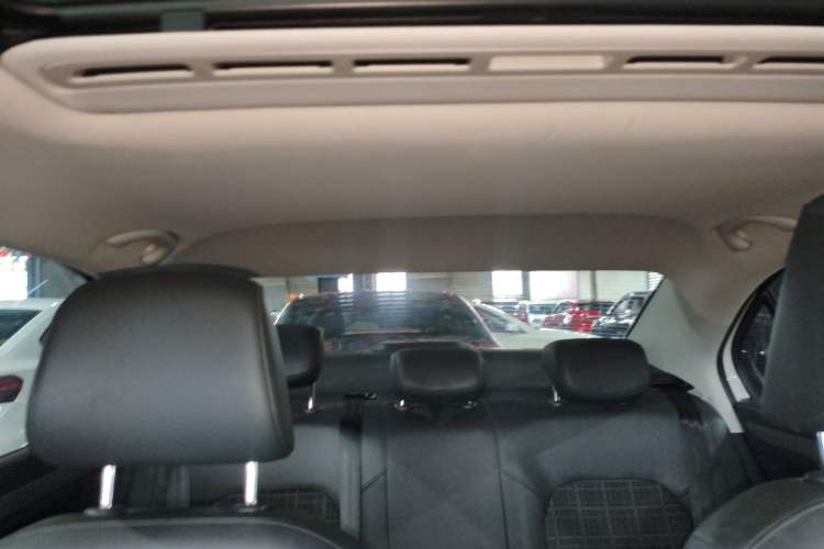 Used Volkswagen Jetta 2017 1.5L Automatic Comfort Model Headliner