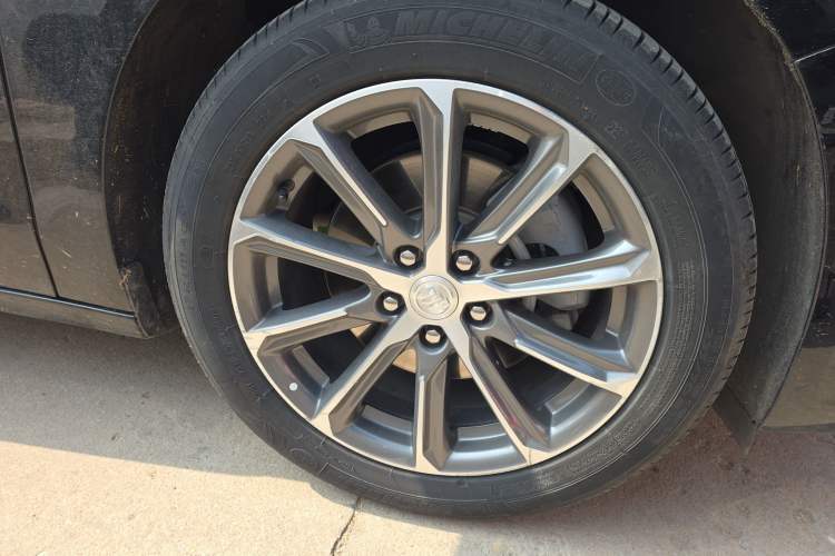 Used Buick LaCrosse 2022 652T Luxury Version
