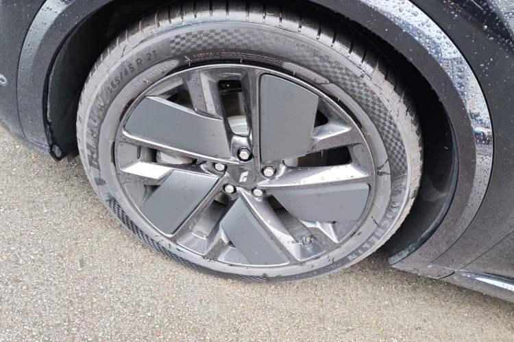 Used Li Auto L8 2025 Pro Smart Refresh Edition
