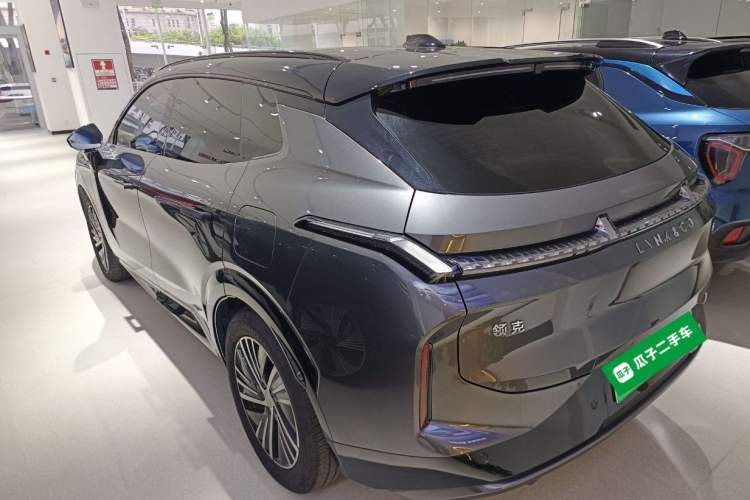 Used Lynk & Co 08 EM-P 2023 245km Ultra-Long Range Halo Rear Left 45 Deg