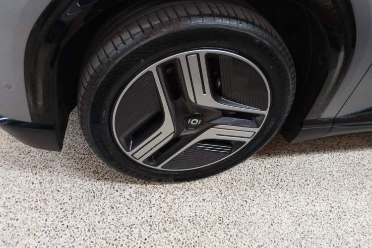 Used CHANGAN NEVO E07 2026 Model Pure Electric Four-Wheel Drive 90kWh Dacheng Edition Left Front Wheel Hub