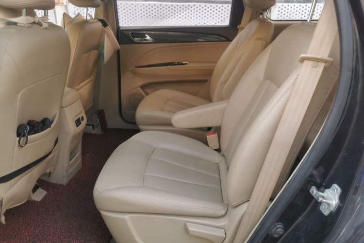 Used Baojun 730 2016 1.8L iAMT Comfort Version 7 Seats