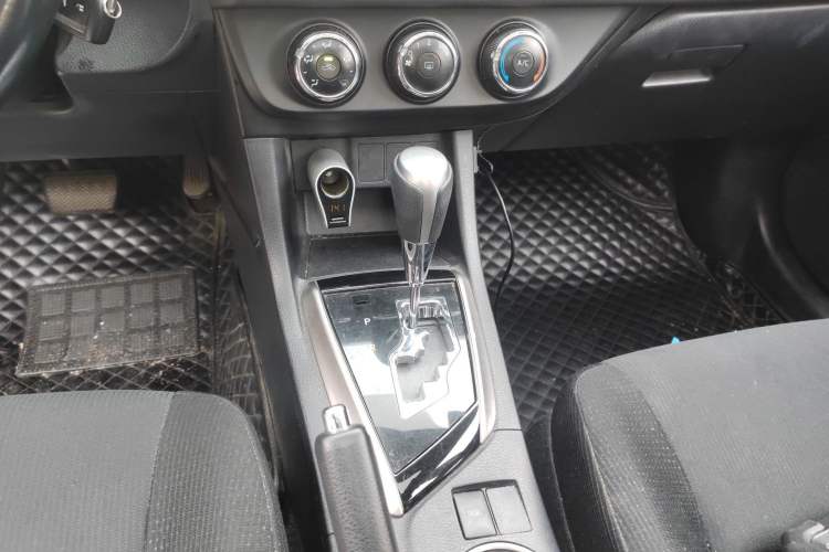 Used Toyota Levin 2015 1.6G CVT Orange Limited Edition
