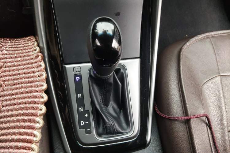 Used Hyundai Elantra (5th Generation / Langdong) 2015 1.6L Automatic Leading Model Gear Lever