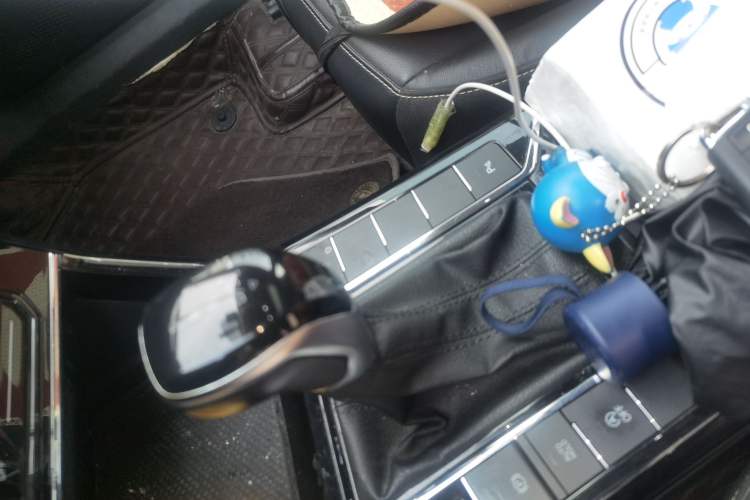 Used Volkswagen Passat 2020 330TSI Elite Edition China VI Gear Lever