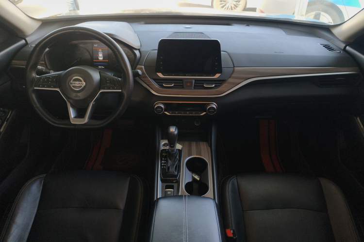 Used Nissan Teana 2021 2.0L XL Comfort Edition Center Console