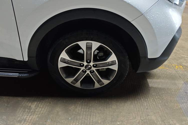 Used Kia Sportage R 2019 2.0L Automatic Smart Luxury Edition Right Front Wheel Hub