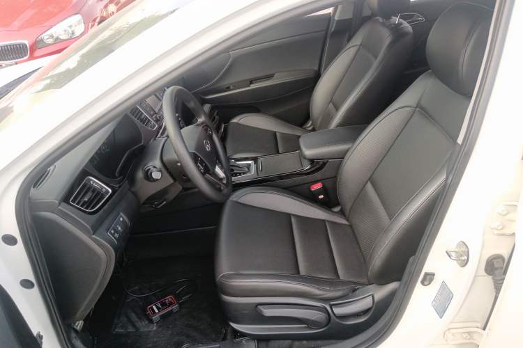 Used Hyundai Mistra 2014 1.8L Automatic Smart GLS
