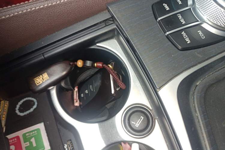 Used BMW 5 Series 2020 530Li Leading Edition Luxury Package Vehicle Key