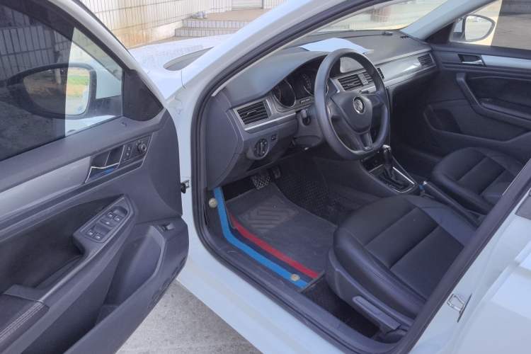 Used Volkswagen Bora 2018 1.5L Automatic Fashion Model Driver Seat