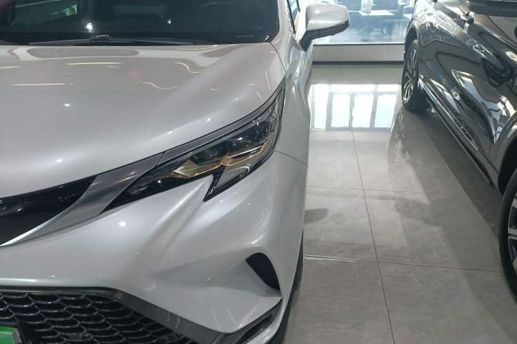 Used Toyota Granvia 2023 2.5L Hybrid Flagship VIP Edition