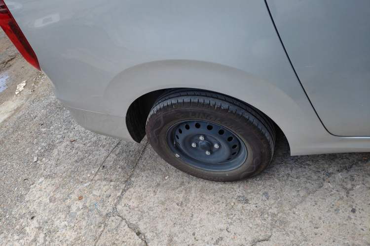 Used Wuling Hongguang New Energy 2024 All-Electric Model 300KM Practical Version