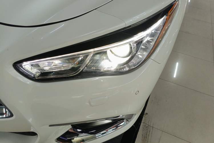 Used Infiniti QX60 2018 2.5 S/C Hybrid Two-Wheel-Drive Champion Family Edition