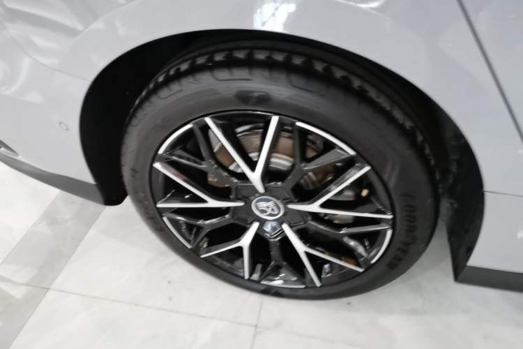 Used BYD Han 2025 DM-i 125KM Prestige Model
