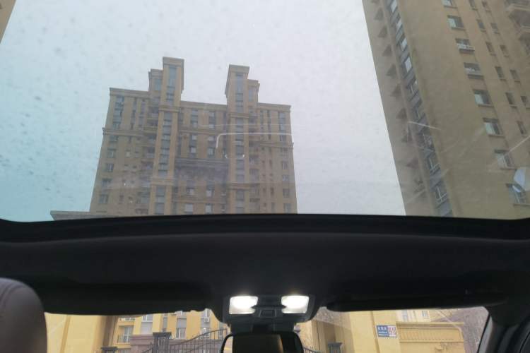 Used Land X7 2015 2.0T Panoramic Prestige Edition
