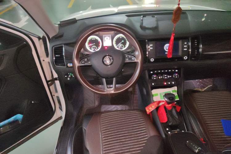 Used Skoda Kodiaq 2017 TSI330 7-Seater Two-Wheel-Drive Luxury Edition Steering Wheel