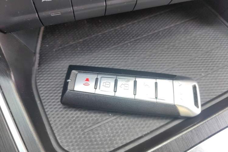 Used Wey VV5 2021 1.5T Two-Wheel Drive Color Pioneer