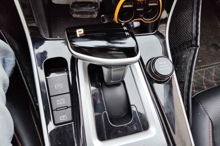 Used Kia KX3 2020 1.5L CVT Trend Edition Gear Lever