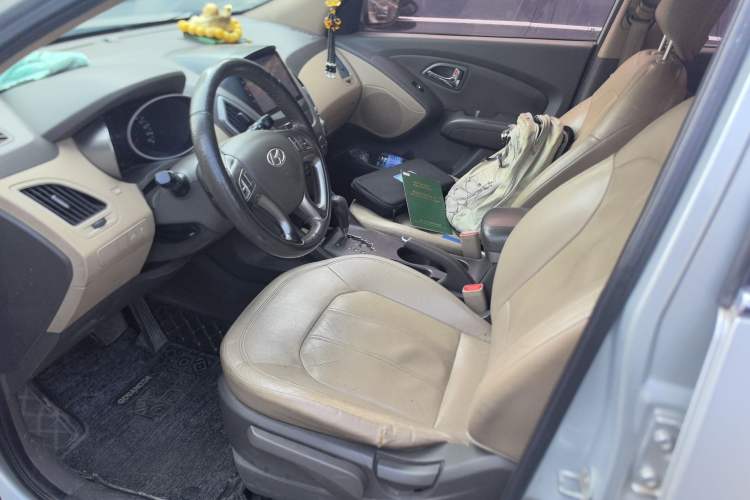 Used Hyundai ix35 2010 2.0L Automatic Two-Wheel Drive Elite Edition GLS