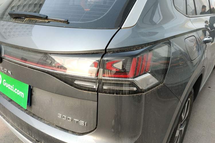 Used Volkswagen Tayron 2023 300TSI Two-Wheel-Drive Luxury Plus Advanced Edition Exterior 3