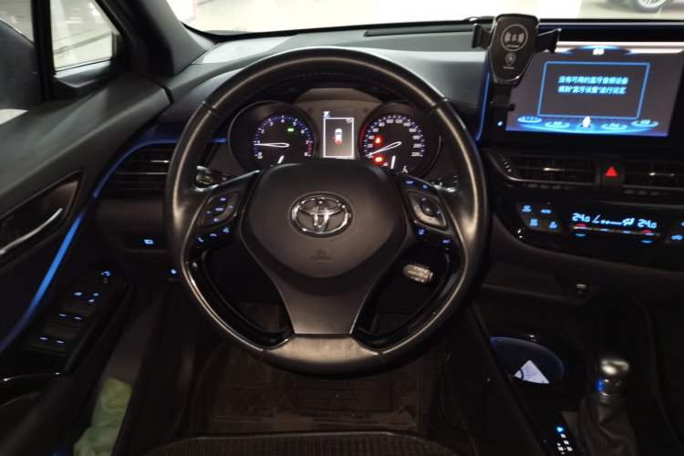 Used Toyota C-HR 2018 2.0L Luxury Edition China V Standard Steering Wheel