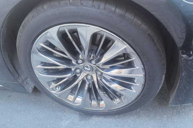 Used Lexus LS 2020 500h Luxury Edition China V Standard
